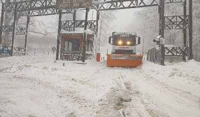 Büyükşehir’in kar mesaisi devam ediyor