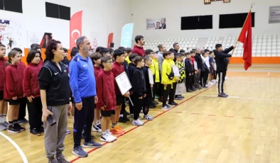 Muğla Köyceğiz Yunus Emre Ortaokulu Küçük Erkekler Hentbol Takımı Bölge Şampiyonu