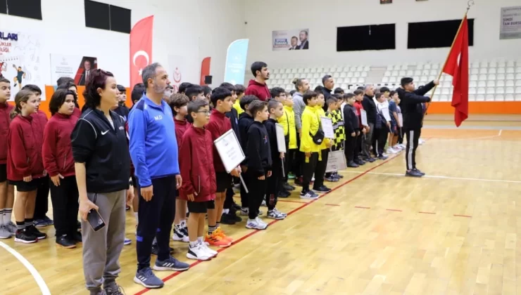 Muğla Köyceğiz Yunus Emre Ortaokulu Küçük Erkekler Hentbol Takımı Bölge Şampiyonu