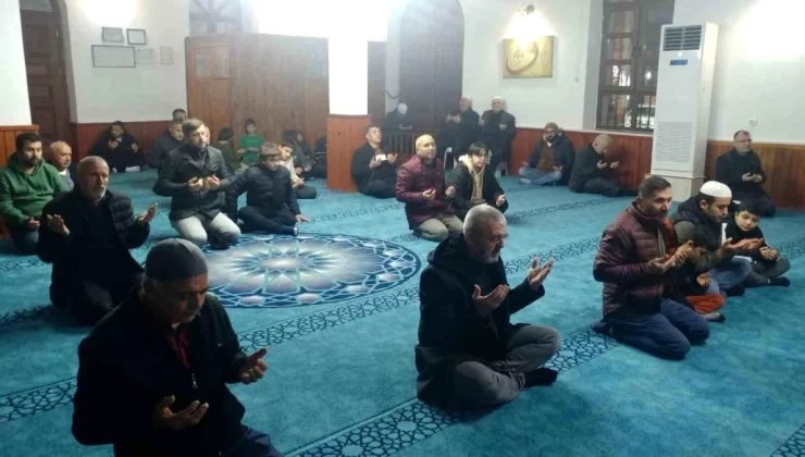Muğla’da Camilerde Şehitler İçin Dua Programı Düzenlendi