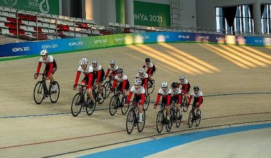 Türkiye Bisiklet Federasyonu Konya Olimpik Velodromunda Pist Bisikleti Temel Eğitim Programı