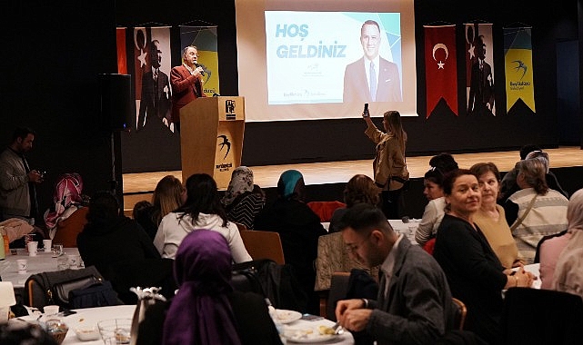 Beylikdüzü Belediye Lideri Mehmet Murat Çalık, Bayan ve Aile Hizmetleri Müdürlüğü tarafından düzenlenen kahvaltıda ailelerle buluştu