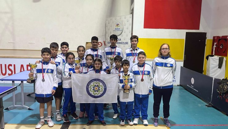 Büyükşehir Masa Tenisi sporcularından 8 madalya