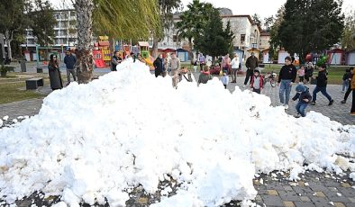 Çocuklar ve ailelerinin kar sevinci