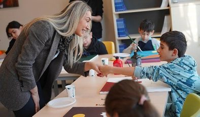 Cümbüş, Sanat Ve Oyun Bir Ortada Bu Okulda