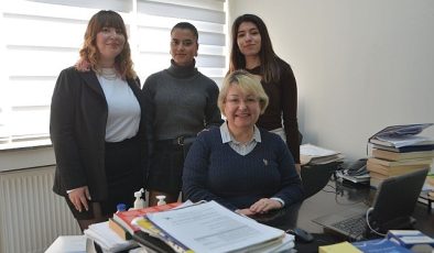 Genç iletişimcilerden “Miniklerle İrtibat Atölyesi” projesi