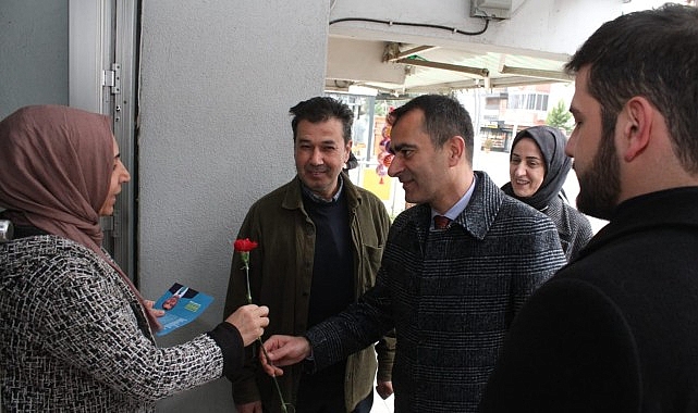 İbrahim Sevecen, vatandaş ve esnaflarla iç içe