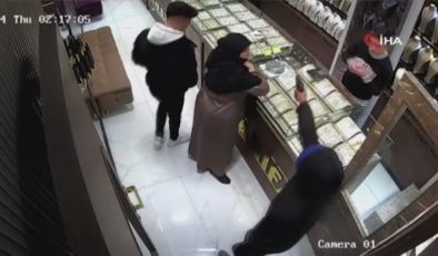 İstanbul’da kuyumcuya giren şahıs silahla 1 kişiyi vurdu: O anlar kamerada