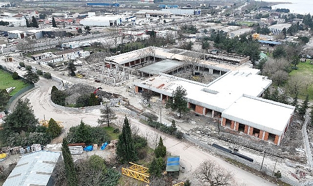 İzmit Manisiz Hayat Merkezi yükseliyor