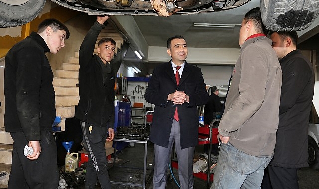 Karaman Belediye Lideri Savaş Kalaycı, seçim kampanyası kapsamında yeni sanayi sitesindeki temaslarını sürdürdü