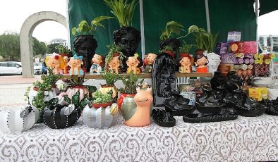Karşıyaka’da Sevgililer Günü Pazarı