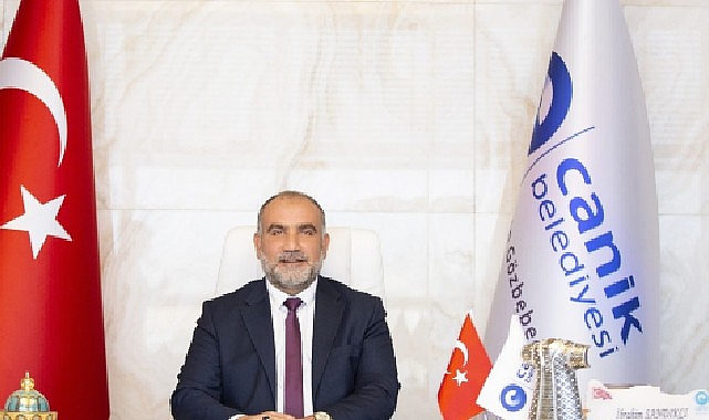 Lider İbrahim Sandıkçı’dan Berat Kandili İletisi