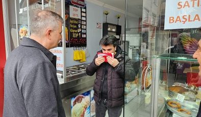 Lider Sezer’den esnafa en hoş armağan
