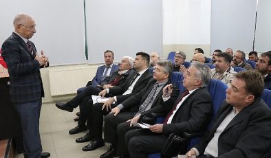 “Süs Bitkileri Sektörü” Bayındır Meslek Yüksekokulunda bir ortaya geldi