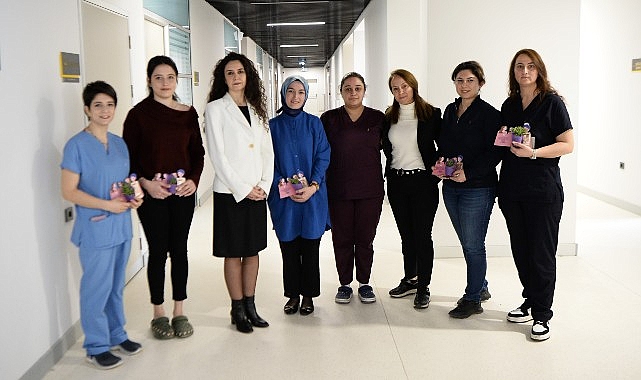 Bu merkezde bakıma muhtaçların kahramanı bayanlar