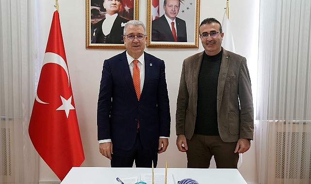 Egeli akademisyen Prof. Dr. Yıldırım ve takımının yeni bitki çeşidi keşfi: Çermik lâlesi