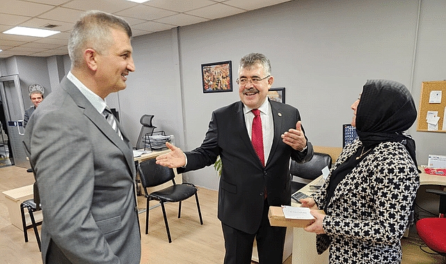 Gölcük’te Bayanlar Günü Merasimle Kutlandı