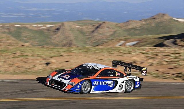 Hyundai Efsanevi Pikes Peak Milletlerarası Tırmanışa Geri Dönüyor.