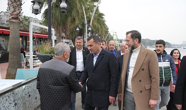 İbrahim Sevecen her gün halkla iç içe