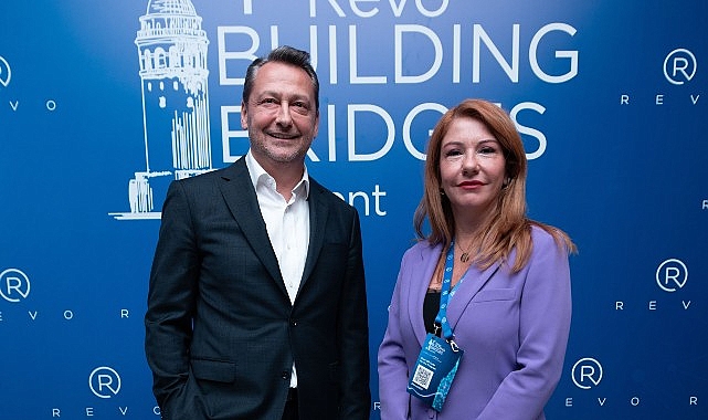 İş ve cemiyet dünyası Building Bridges etkinliğinde bir ortaya geldi