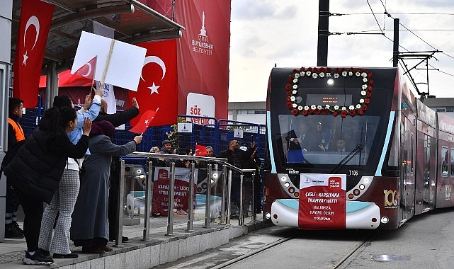 İzmir’in tramvay filosu büyüyor