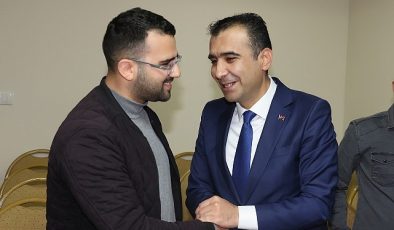 Karaman Belediye Lideri Savaş Kalaycı, Özgür Muhasebeci ve Mali Müşavirler Odası’nı ziyaret ederek muhasebeciler gününü kutladı