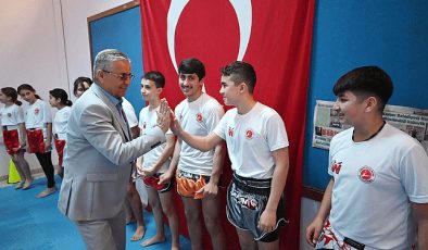 Kemer Belediyesi kick boks atletleri nesil atladı