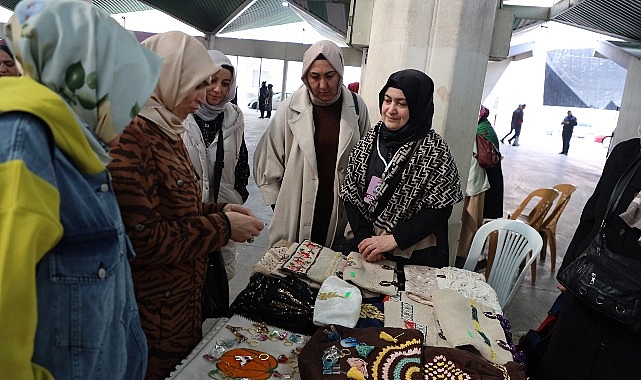Konyalı Bayanlar, 8 Mart Dünya Bayanlar Günü Münasebetiyle KOMEK Pazarında Buluştu