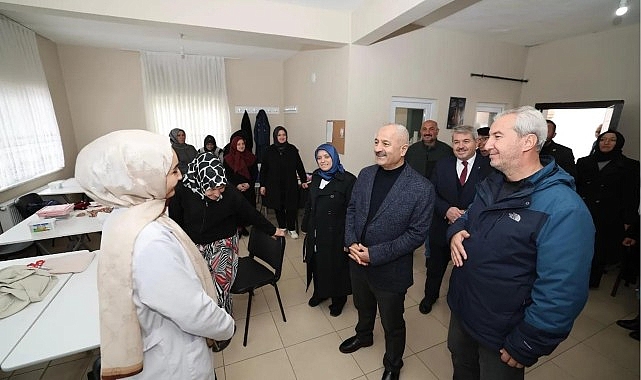 Lider Adayı Büyükgöz Cumaköy’ü Turladı