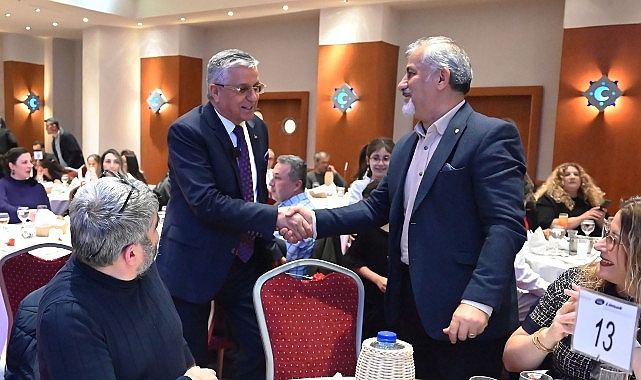 Lider Topaloğlu sıhhat çalışanlarıyla yemekte buluştu