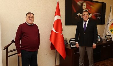 Nevşehir Belediye Lideri Dr. Mehmet Savran, Gümrük ve Turizm İşletmeleri A.Ş. İdare Heyeti Başkanlığı vazifesine yine seçilen M.Arif Parmaksız’ı tebrik etti