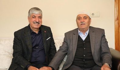Ömeroğlu, dur durak bilmiyor