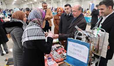 · Selçuklu Belediye Lideri Ahmet Pekyatırmacı her ayın birinci Çarşamba günü kurulan 2. El Pazarı’nı ziyaret ederek stantları gezdi