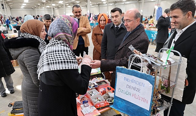 · Selçuklu Belediye Lideri Ahmet Pekyatırmacı her ayın birinci Çarşamba günü kurulan 2. El Pazarı’nı ziyaret ederek stantları gezdi