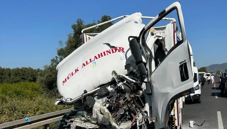 Muğla’da Tıra Arkadan Çarpan Kamyonetteki 2 Kişi Hayatını Kaybetti