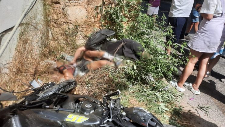 Bodrum’da araca çarpan motosikletteki 2 genç öldü