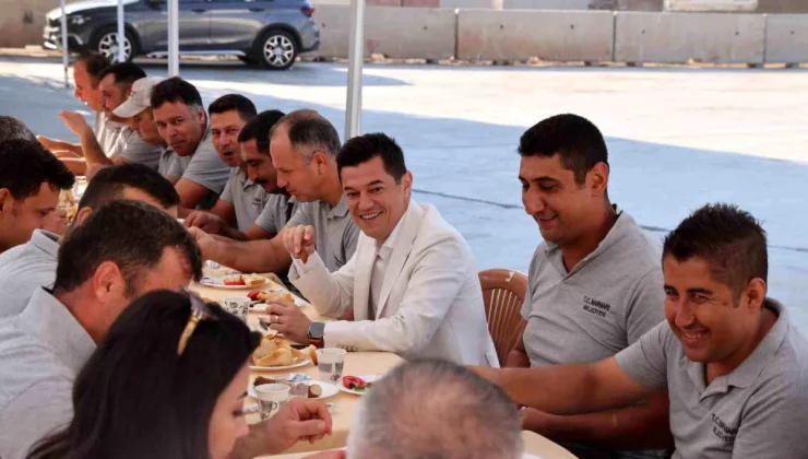 Marmaris Belediye Başkanı Acar Ünlü, Fen İşleri Müdürlüğü işçileriyle kahvaltıda buluştu