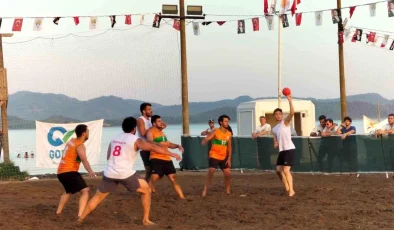 Muğla’da Prof. Dr. Yaşar Sevim Üniversitelerarası Plaj Hentbol Şampiyonası Sona Erdi