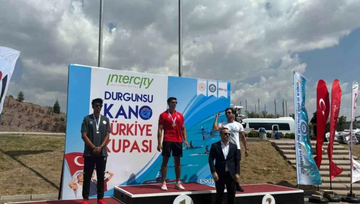 Muğla’nın Köyceğiz ilçesinden Serkan Kakkaç, Durgun Su Kano Türkiye Kupası’nda üçüncülük kazandı