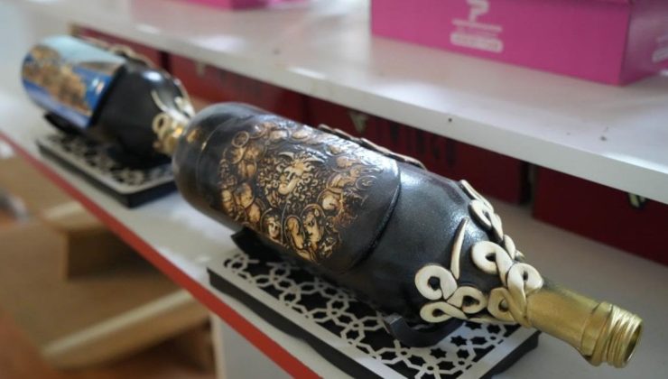 Samsun’da 5 TL’ye aldığı atık şişeleri Avrupa’ya 50 euroya satıyor