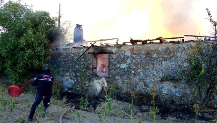 Menteşe’de ev ve ahır yangını: ‘Elektrik kontağı’ iddiası
