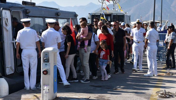 Muğla’da askeri gemiler ve botlar ziyarete açıldı
